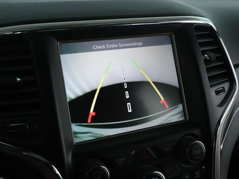 Used 2015 Jeep Grand Cherokee Limited image 13