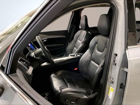 Certified 2025 Volvo XC90 T8 Ultra image 28
