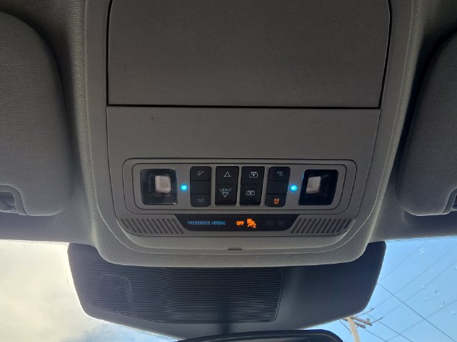 Used 2024 Ford Explorer XLT w/ Equipment Group 202A AWD/4WD image 28