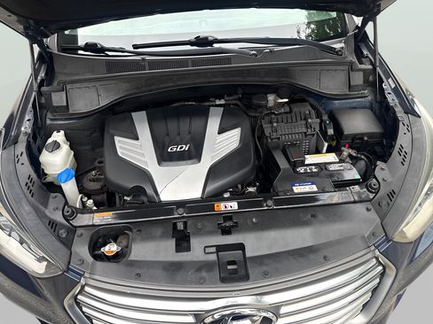 Used 2017 Hyundai Santa Fe Limited AWD/4WD image 16