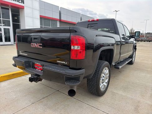 Used 2016 GMC Sierra 2500 Denali w/ Duramax Plus Package AWD/4WD image 7
