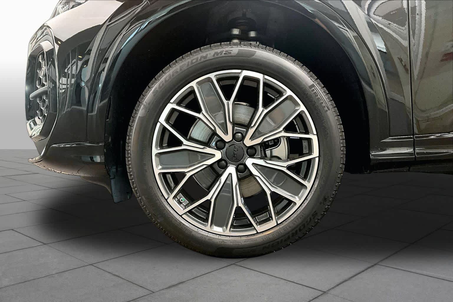 New 2026 Audi Q5 Premium Plus w/ Premium Plus AWD/4WD image 11
