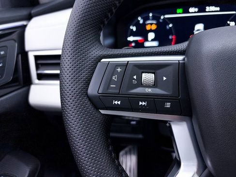 New 2026 Mitsubishi Outlander SEL image 22