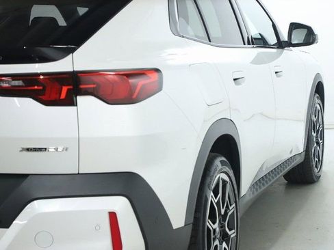 Certified 2025 BMW X2 xDrive28i w/ Premium Package image 47