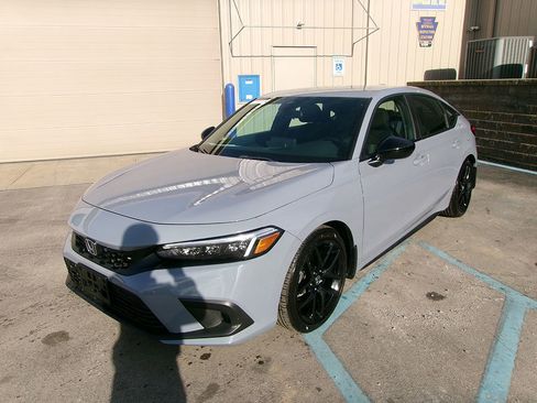 Used 2024 Honda Civic Sport image 1