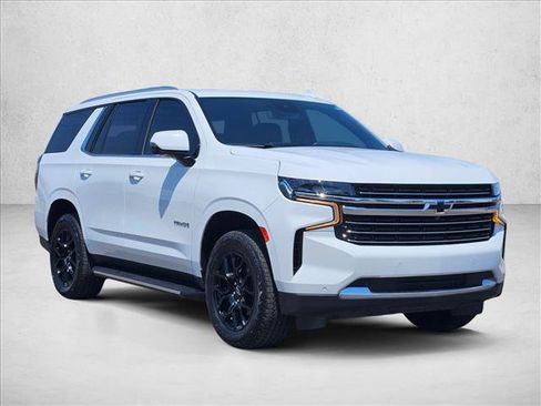 Used 2023 Chevrolet Tahoe LT w/ Luxury Package AWD/4WD image 3