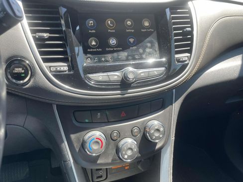 Used 2019 Chevrolet Trax LT w/ LT Convenience Package FWD image 20