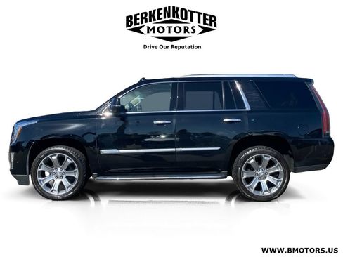 Used 2019 Cadillac Escalade Premium Luxury AWD/4WD image 4