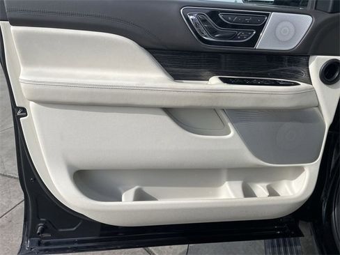 Used 2021 Lincoln Navigator Black Label w/ Cargo Convenience Package image 23