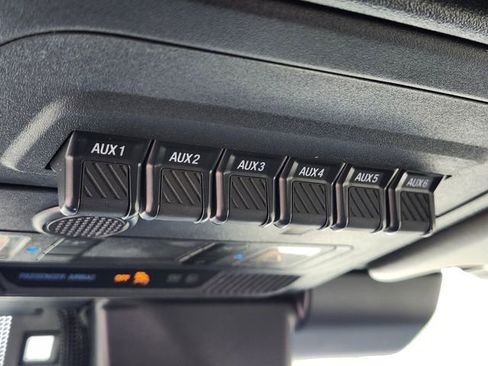 Certified 2025 Ford Bronco Badlands AWD/4WD image 21