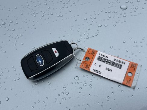 Used 2021 Subaru Outback Limited image 36