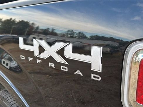 Used 2014 Ford F150 Lariat w/ Equipment Group 502A Luxury image 10