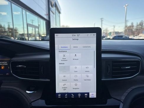 Used 2022 Ford Explorer Platinum w/ Equipment Group 601A image 17