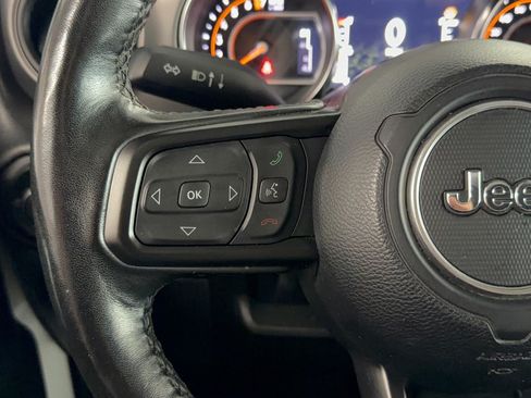 Used 2022 Jeep Wrangler Sport AWD/4WD image 18
