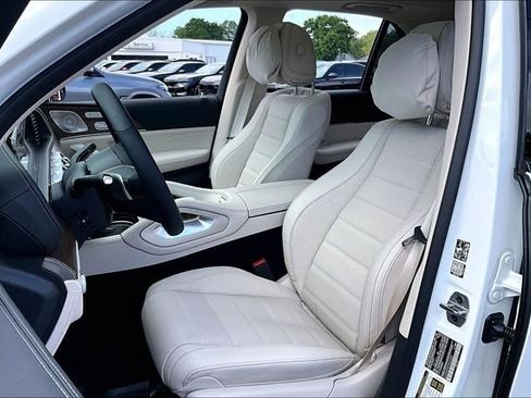 New 2026 Mercedes-Benz GLE 580 4MATIC image 8
