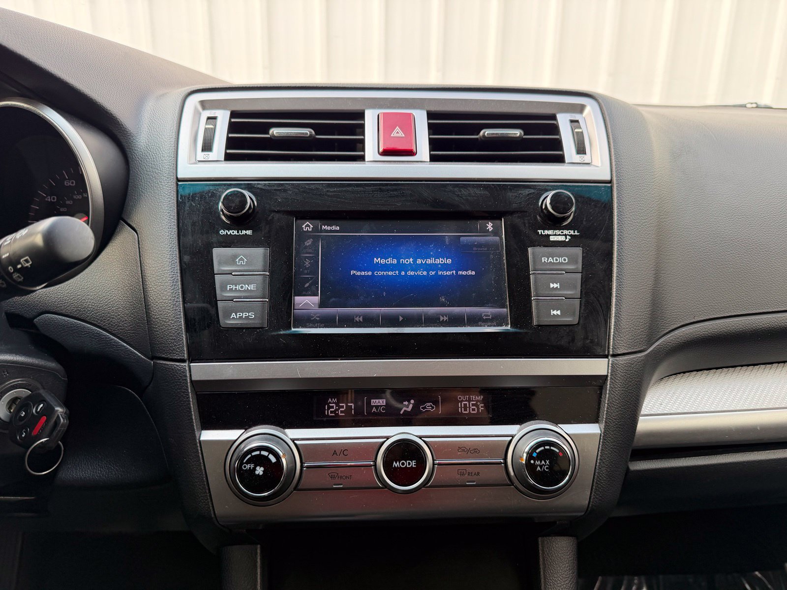 Used 2018 Subaru Outback 2.5i AWD/4WD image 16