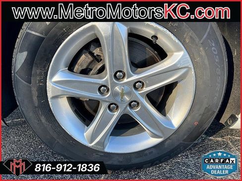 Used 2021 Chevrolet Malibu LS FWD image 8