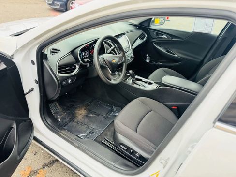 Used 2020 Chevrolet Malibu LS w/ Driver Confidence Package II image 9