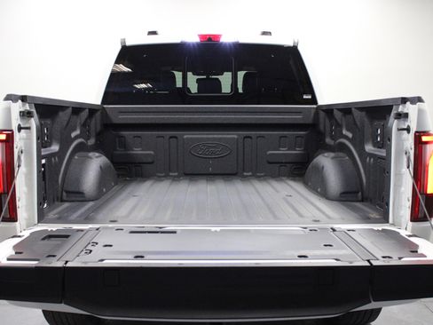 Used 2025 Ford F150 Platinum w/ FX4 Off-Road Package AWD/4WD image 15
