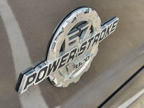 Used 2015 Ford F250 Lariat w/ Lariat Ultimate Package AWD/4WD image 12