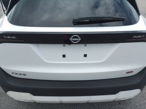 New 2026 Nissan Kicks SR w/ Cold Weather Package FWD image 14