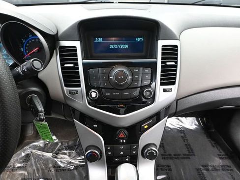 Used 2016 Chevrolet Cruze LS image 26