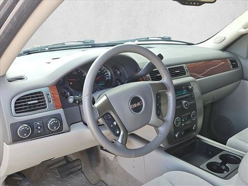 Used 2007 GMC Yukon SLE image 10