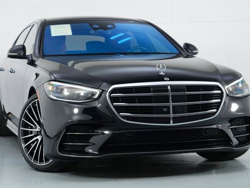 Used 2023 Mercedes-Benz S 580 4MATIC Sedan image 4