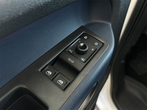 New 2025 Volkswagen ID. Buzz Pro S image 12