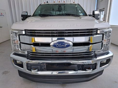 Used 2019 Ford F350 Lariat w/ Lariat Ultimate Package AWD/4WD image 3