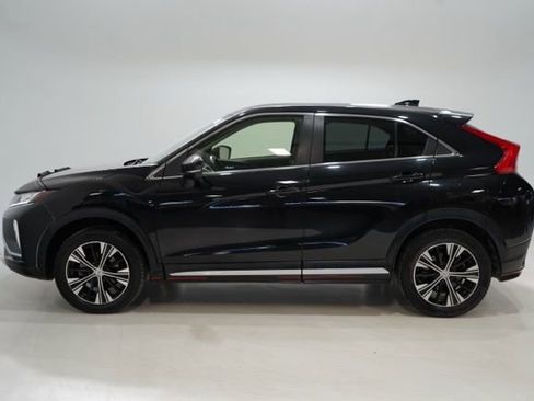 Used 2018 Mitsubishi Eclipse Cross SE image 4