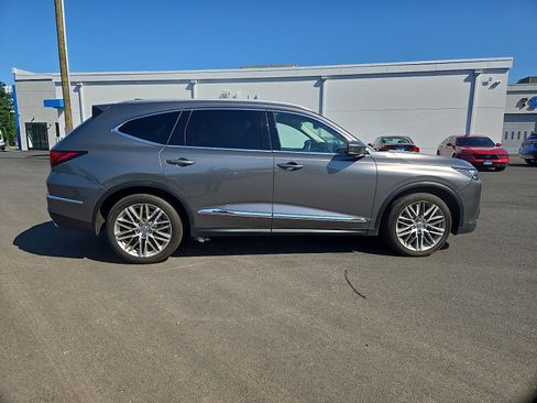 Used 2023 Acura MDX SH-AWD w/ Advance Package image 7