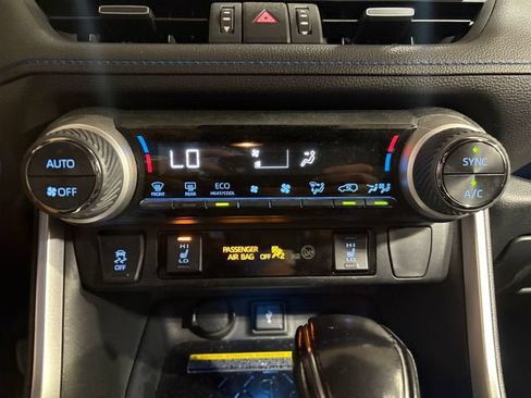 Used 2020 Toyota RAV4 XSE AWD/4WD image 20