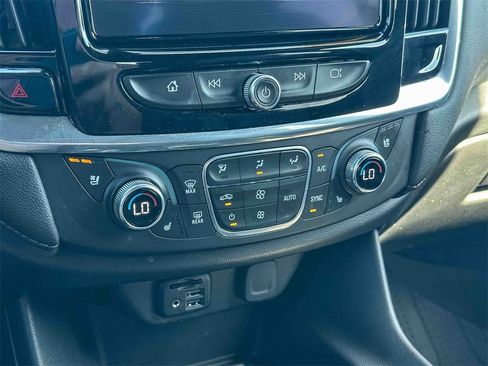 Used 2022 Chevrolet Traverse High Country w/ LPO, Floor Liner Package image 34