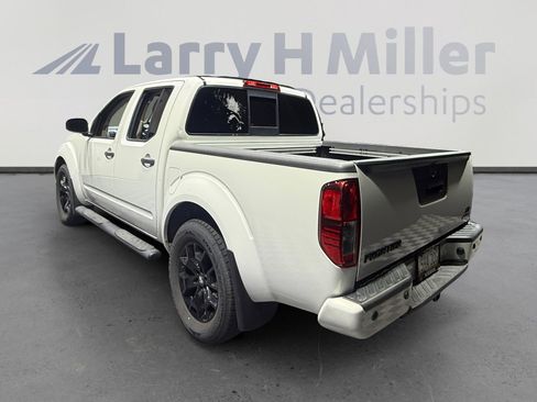 Used 2018 Nissan Frontier SV w/ Value Truck Package RWD image 3