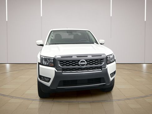 Certified 2025 Nissan Frontier SV w/ SV Convenience Package RWD image 2