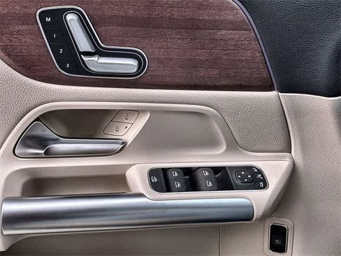 Used 2023 Mercedes-Benz GLA 250 4MATIC image 40