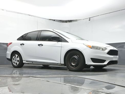 Used 2016 Ford Focus S FWD image 28
