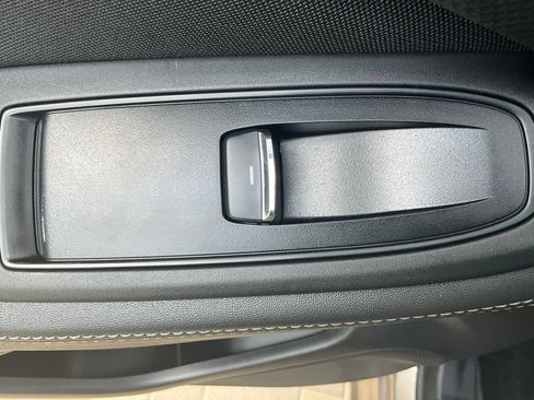 Used 2020 Subaru Forester Premium AWD/4WD image 36