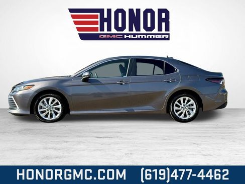 Used 2024 Toyota Camry LE image 6