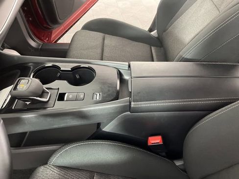 Used 2026 Nissan Rogue SV image 28