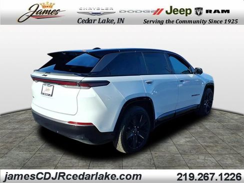 Used 2024 Jeep Wagoneer Launch Edition image 4