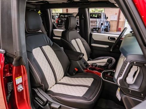Used 2025 Ford Bronco Heritage Edition image 67