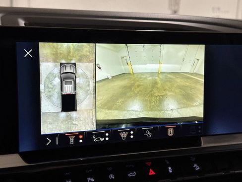 Used 2026 Chevrolet Silverado 1500 LT Trail Boss w/ Safety Package AWD/4WD image 16