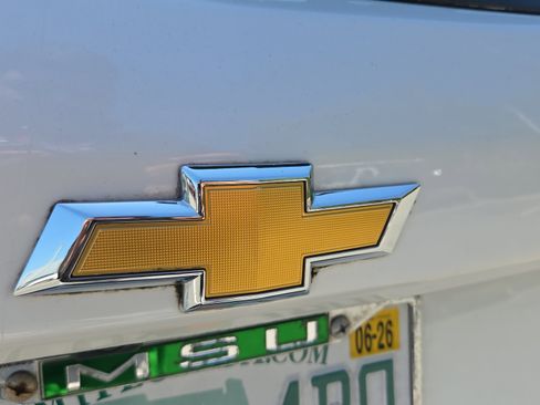 Used 2023 Chevrolet Equinox LT image 30