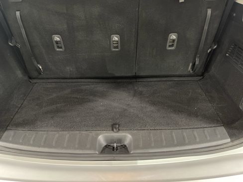 Used 2023 Nissan Pathfinder SL w/ Black Appearance Package image 25