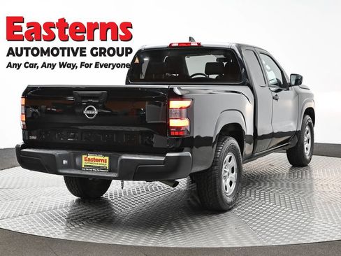 Used 2022 Nissan Frontier S RWD image 5