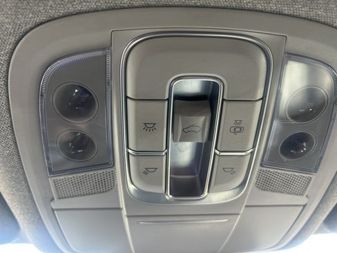 Used 2019 Hyundai Santa Fe FWD image 30