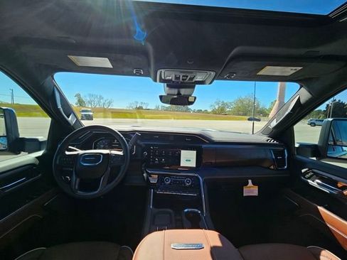 New 2026 GMC Sierra 2500 Denali Ultimate image 12