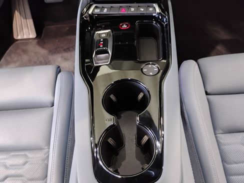 Used 2022 Audi e-tron GT Prestige w/ Prestige Package image 21